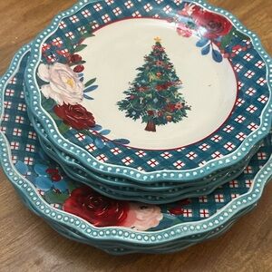 Pioneer Woman Christmas Dinnerware
